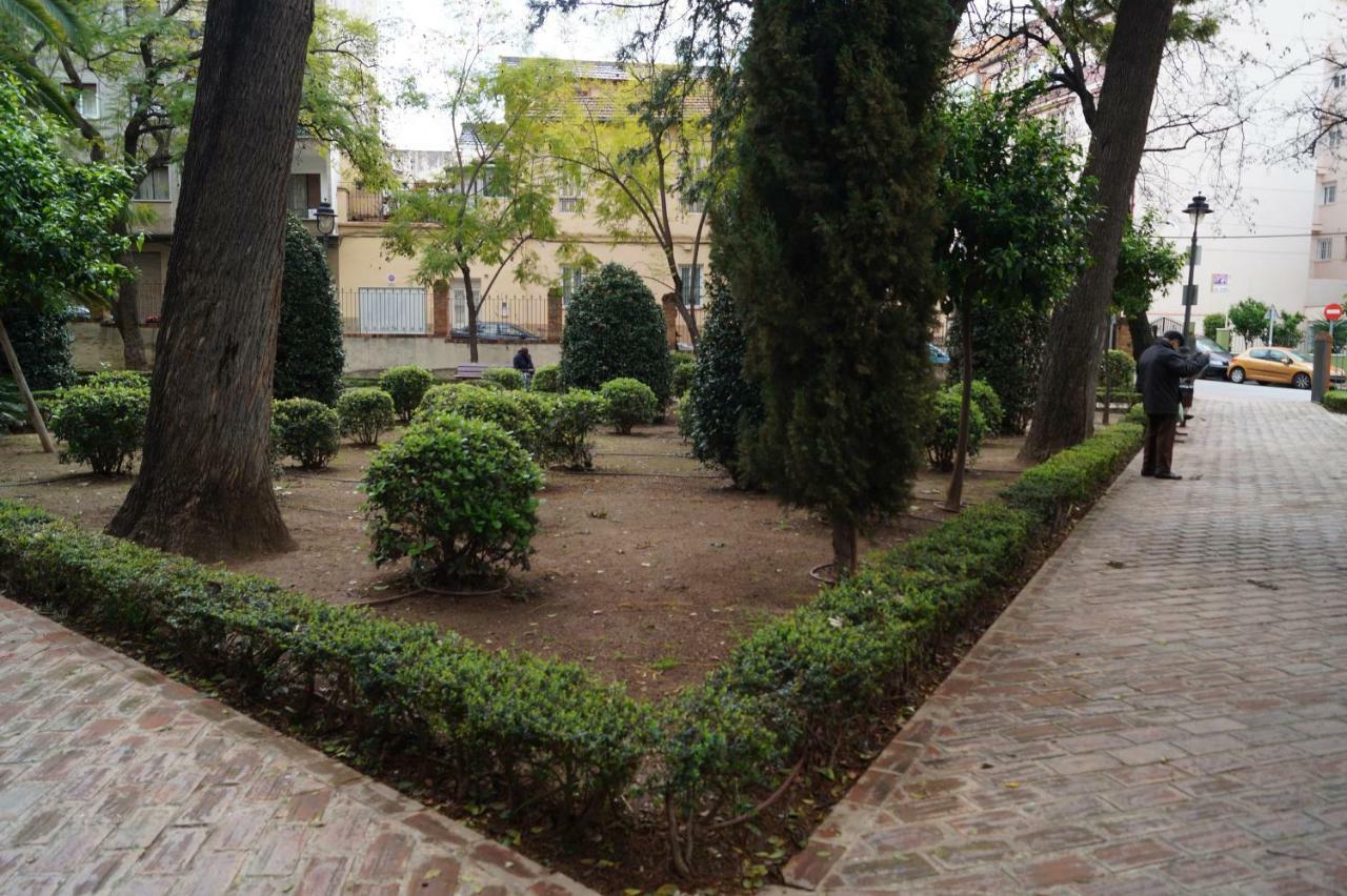 Apartamento Plaza Alfonso XII Малага Екстер'єр фото