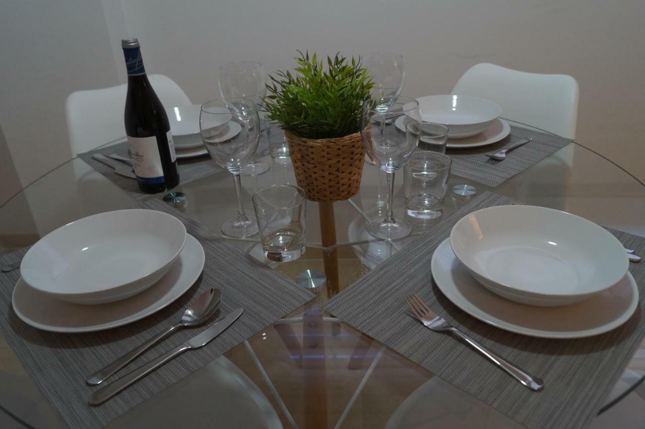 Apartamento Plaza Alfonso XII Малага Екстер'єр фото
