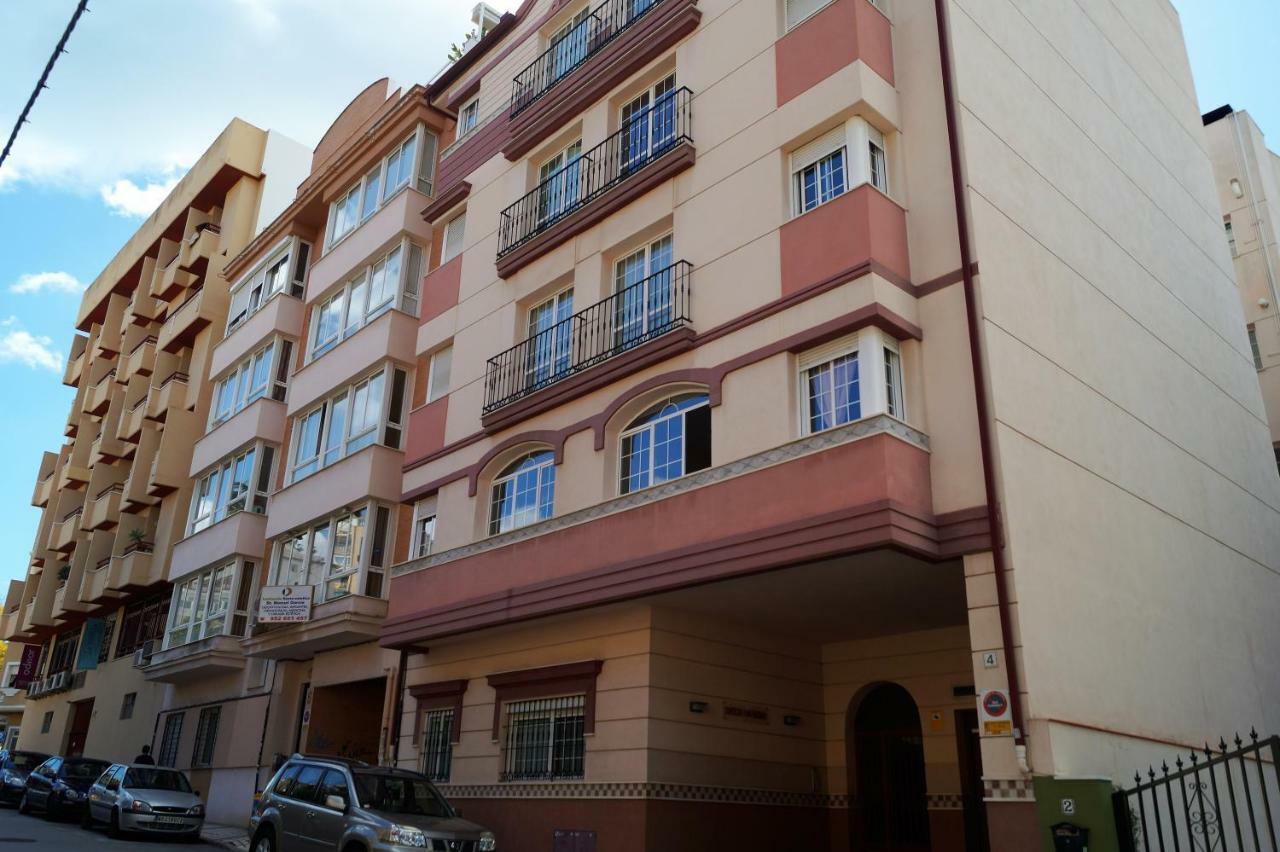 Apartamento Plaza Alfonso XII Малага Екстер'єр фото