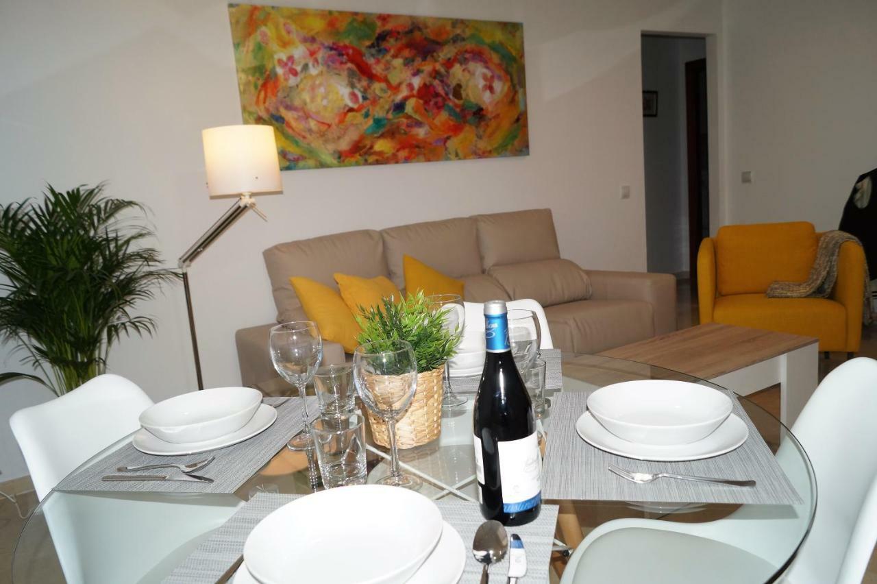 Apartamento Plaza Alfonso XII Малага Екстер'єр фото
