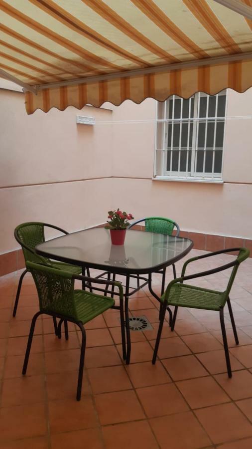 Apartamento Plaza Alfonso XII Малага Екстер'єр фото
